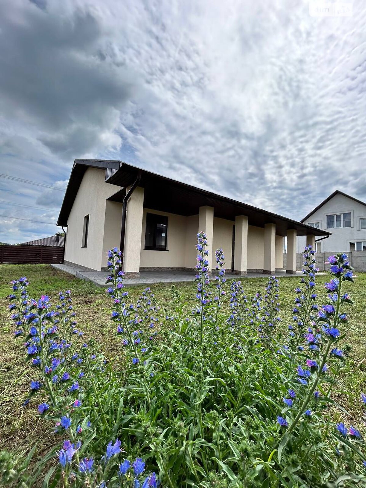 одноэтажный дом с верандой, 100 кв. м, керамический блок. Продажа в Михайловке-Рубежовке фото 1 одноэтажный дом с верандой, 100 кв. м, керамический блок. Продажа в Михайловке-Рубежовке фото 1
