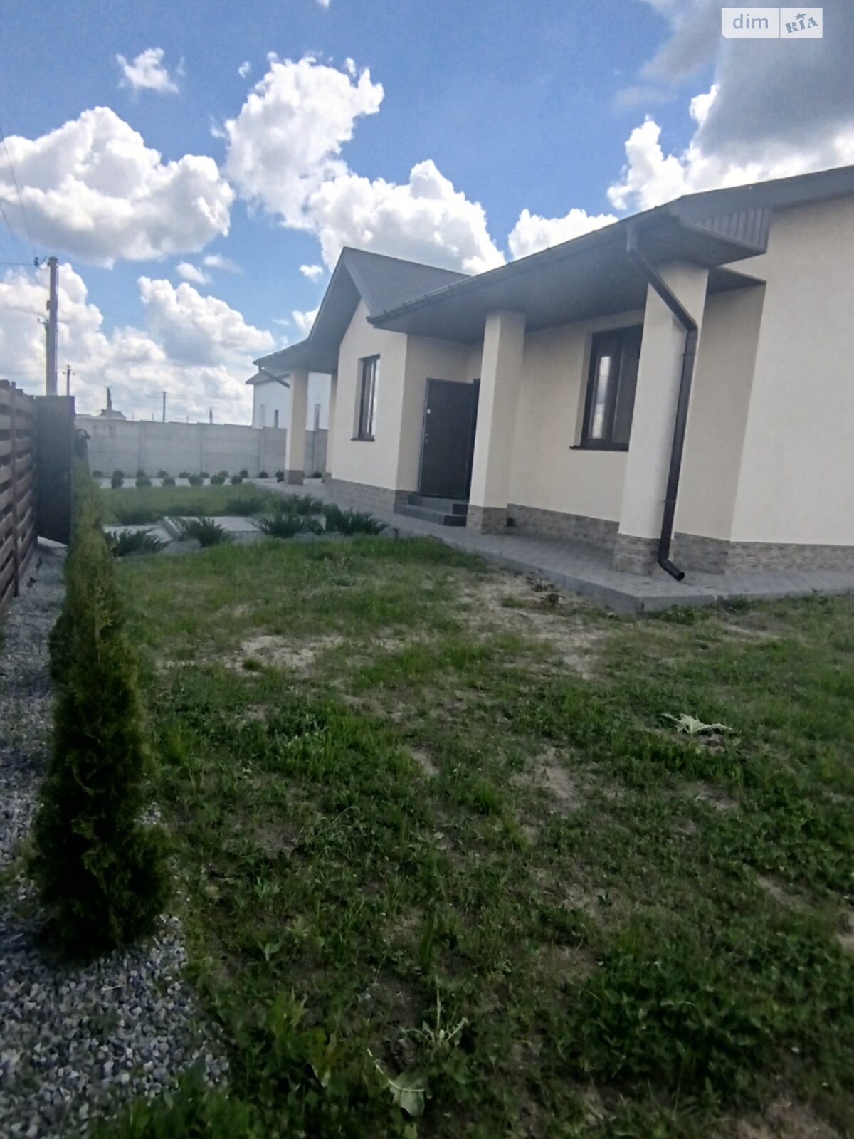 одноэтажный дом с верандой, 100 кв. м, керамический блок. Продажа в Михайловке-Рубежовке фото 1 одноэтажный дом с верандой, 100 кв. м, керамический блок. Продажа в Михайловке-Рубежовке фото 1