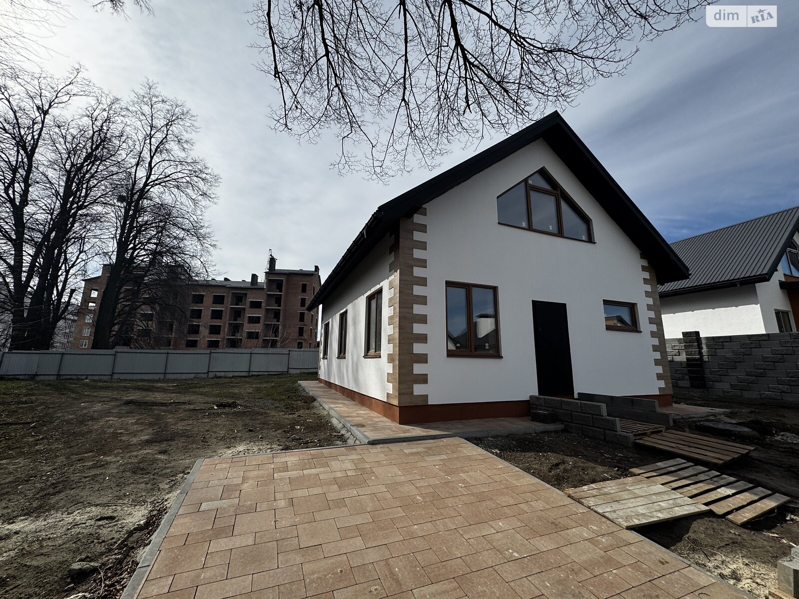двухэтажный дом с отоплением, 120 кв. м, кирпич. Продажа в Михайловке-Рубежовке фото 1 двухэтажный дом с отоплением, 120 кв. м, кирпич. Продажа в Михайловке-Рубежовке фото 1