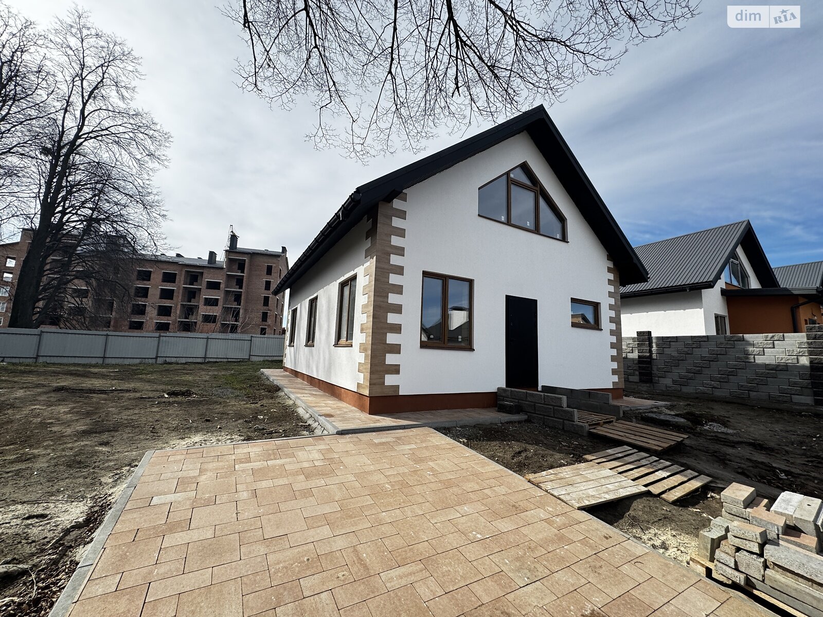 двухэтажный дом с отоплением, 120 кв. м, кирпич. Продажа в Михайловке-Рубежовке фото 1 двухэтажный дом с отоплением, 120 кв. м, кирпич. Продажа в Михайловке-Рубежовке фото 1
