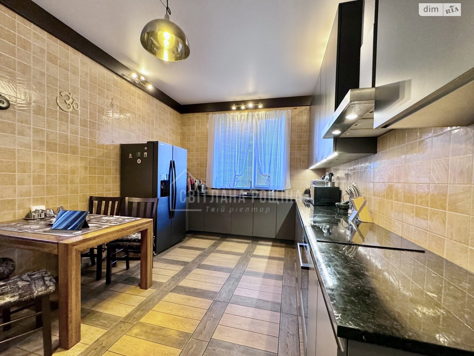 двухэтажный дом с верандой, 299 кв. м, кирпич. Продажа в Михайловке-Рубежовке фото 1 двухэтажный дом с верандой, 299 кв. м, кирпич. Продажа в Михайловке-Рубежовке фото 1