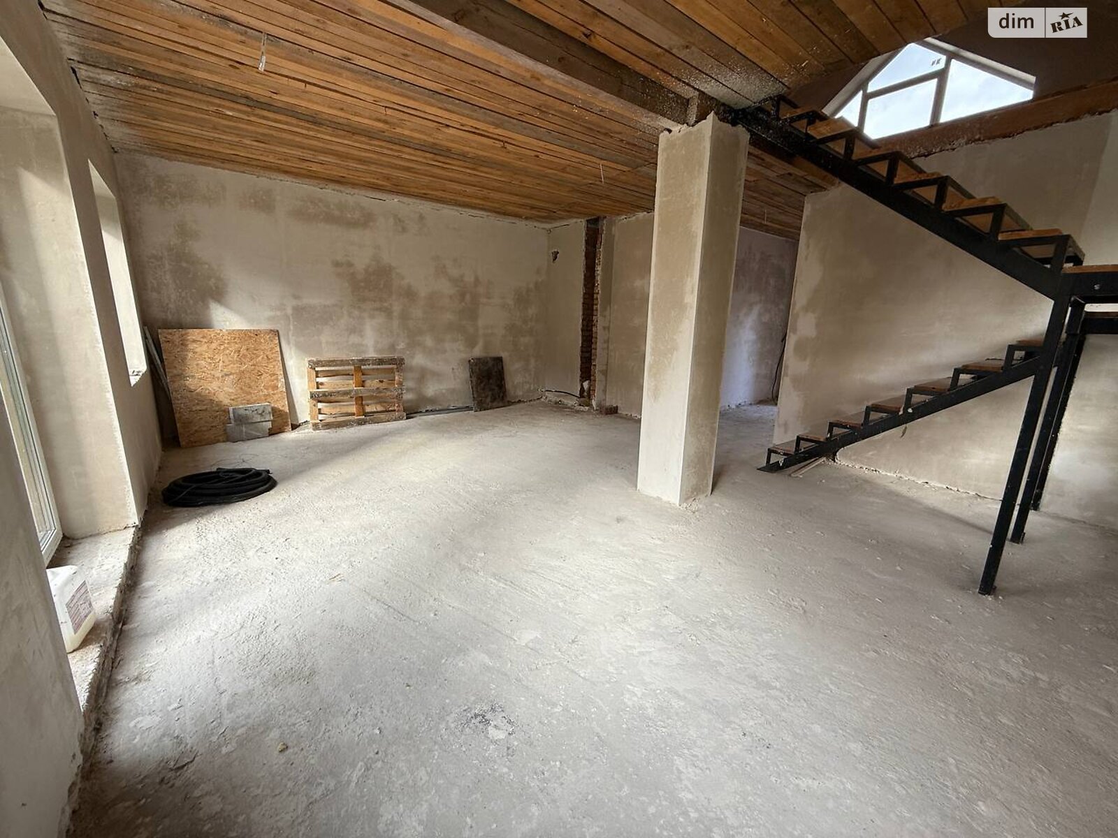 двухэтажный дом, 120 кв. м, кирпич. Продажа в Михайловке-Рубежовке фото 1