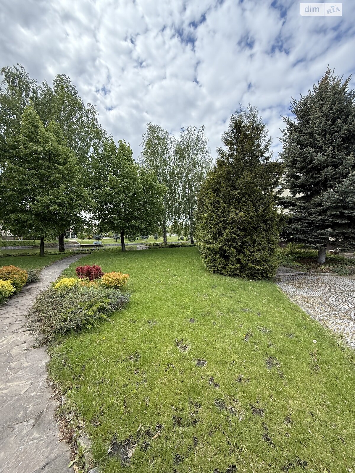 двухэтажный дом, 340 кв. м, кирпич. Продажа в Михайловке-Рубежовке фото 1