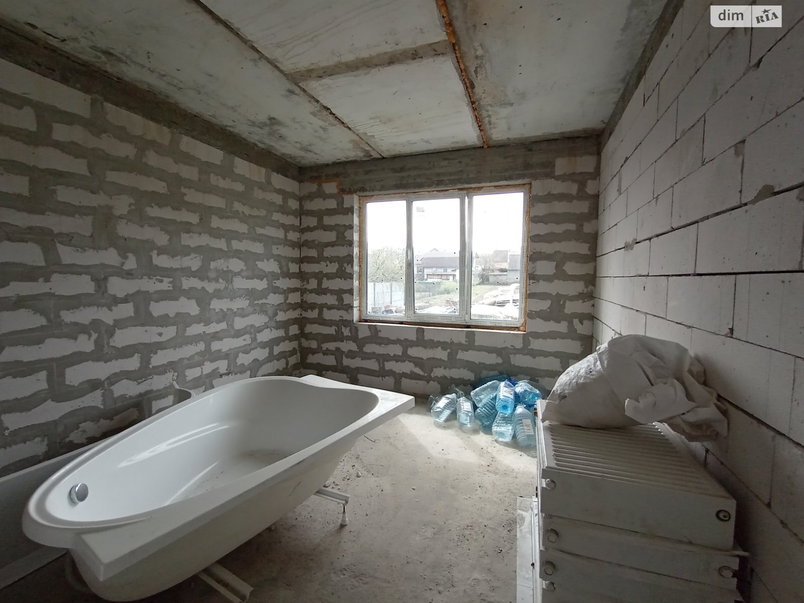 трехэтажный дом, 320 кв. м, пеноблок. Продажа в Михайловке-Рубежовке фото 1 трехэтажный дом, 320 кв. м, пеноблок. Продажа в Михайловке-Рубежовке фото 1