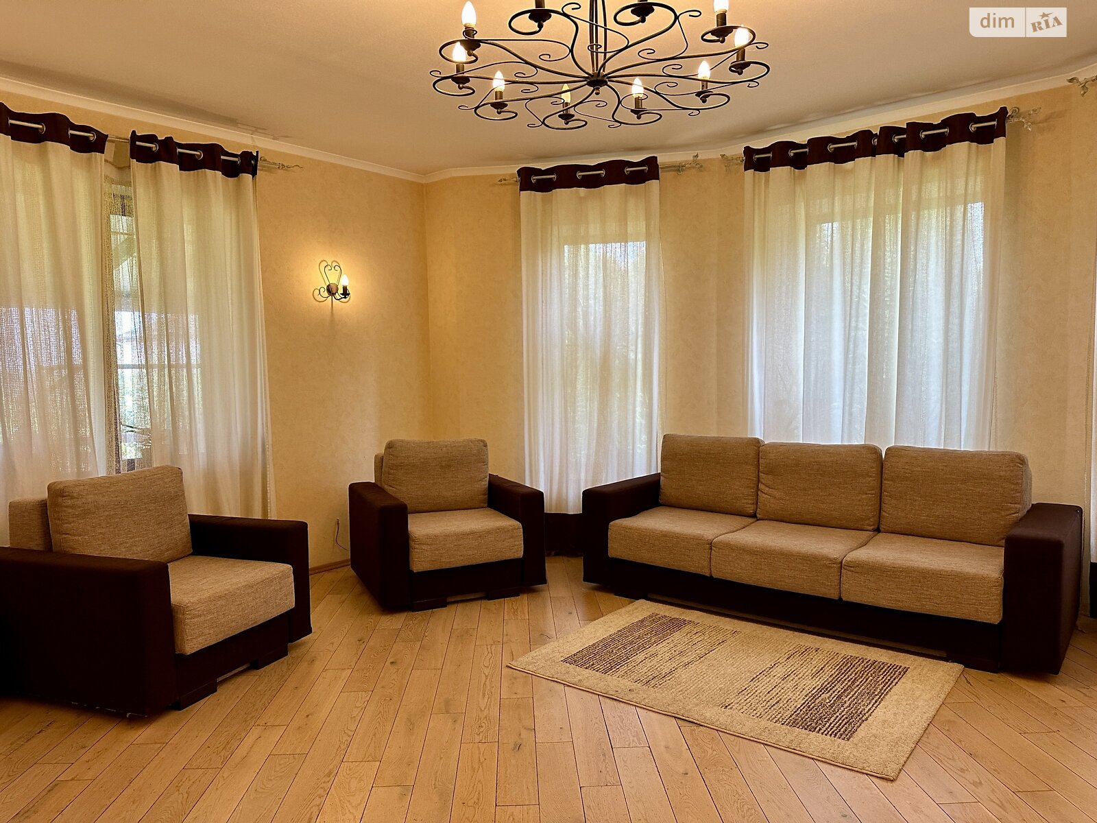 двухэтажный дом с верандой, 529.3 кв. м, кирпич. Продажа в Михайловке-Рубежовке фото 1 двухэтажный дом с верандой, 529.3 кв. м, кирпич. Продажа в Михайловке-Рубежовке фото 1