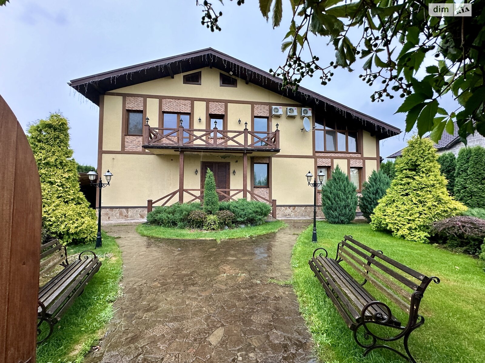 двухэтажный дом с верандой, 529.3 кв. м, кирпич. Продажа в Михайловке-Рубежовке фото 1 двухэтажный дом с верандой, 529.3 кв. м, кирпич. Продажа в Михайловке-Рубежовке фото 1