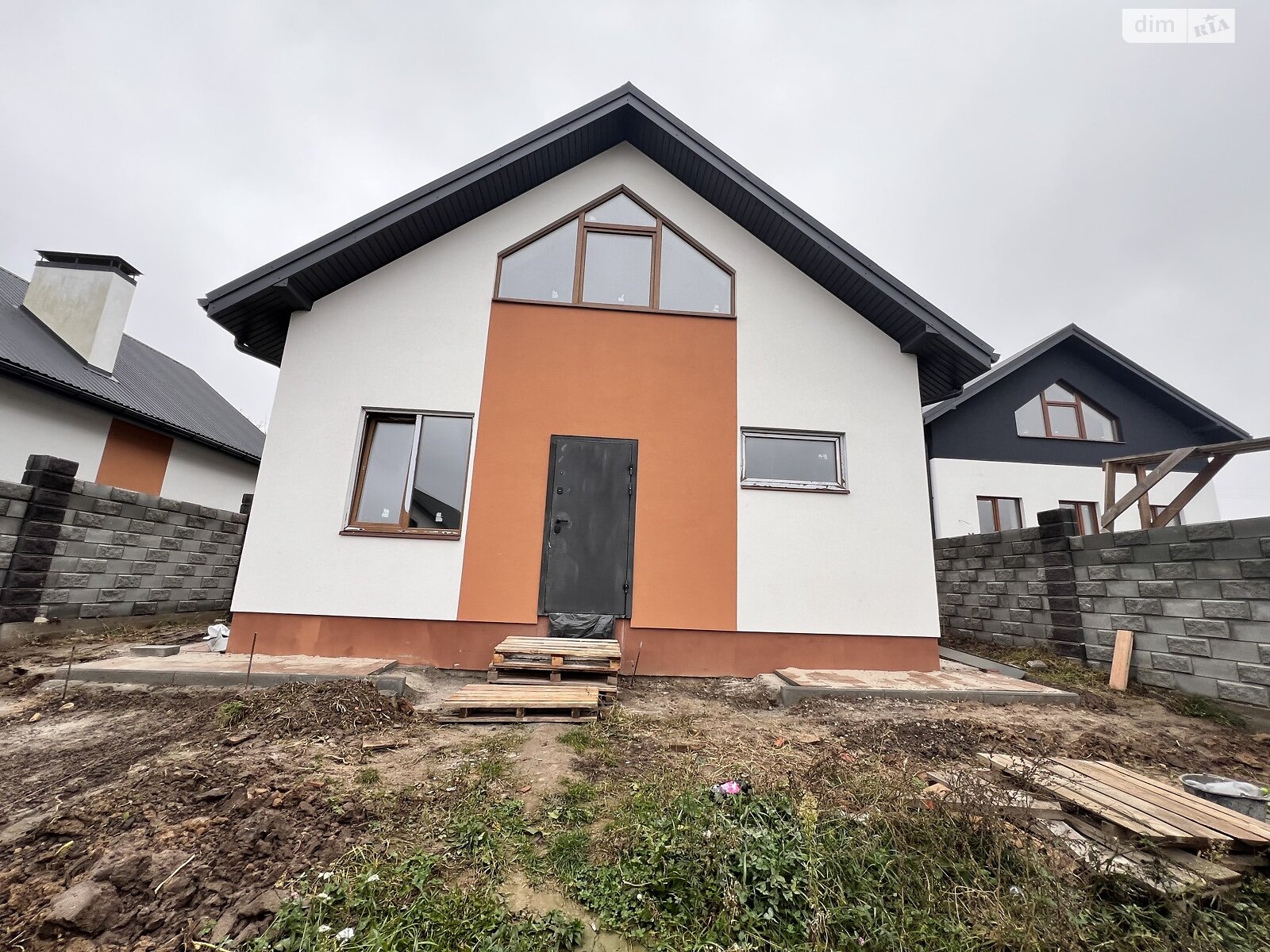 двоповерховий будинок з опаленням, 120 кв. м, цегла. Продаж у Михайлівці-Рубежівці фото 1 двоповерховий будинок з опаленням, 120 кв. м, цегла. Продаж у Михайлівці-Рубежівці фото 1