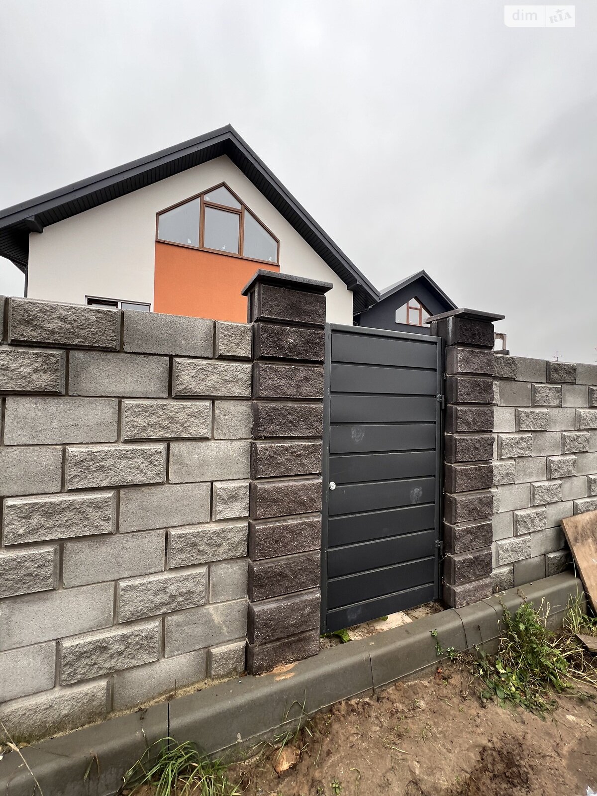 двоповерховий будинок з опаленням, 120 кв. м, цегла. Продаж у Михайлівці-Рубежівці фото 1 двоповерховий будинок з опаленням, 120 кв. м, цегла. Продаж у Михайлівці-Рубежівці фото 1