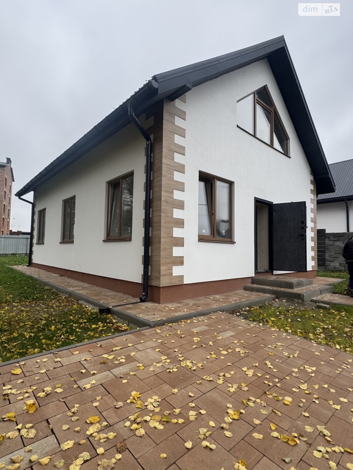 двухэтажный дом с отоплением, 120 кв. м, кирпич. Продажа в Михайловке-Рубежовке фото 1