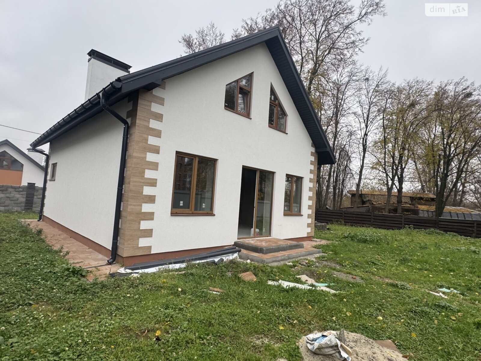 двухэтажный дом с отоплением, 120 кв. м, кирпич. Продажа в Михайловке-Рубежовке фото 1