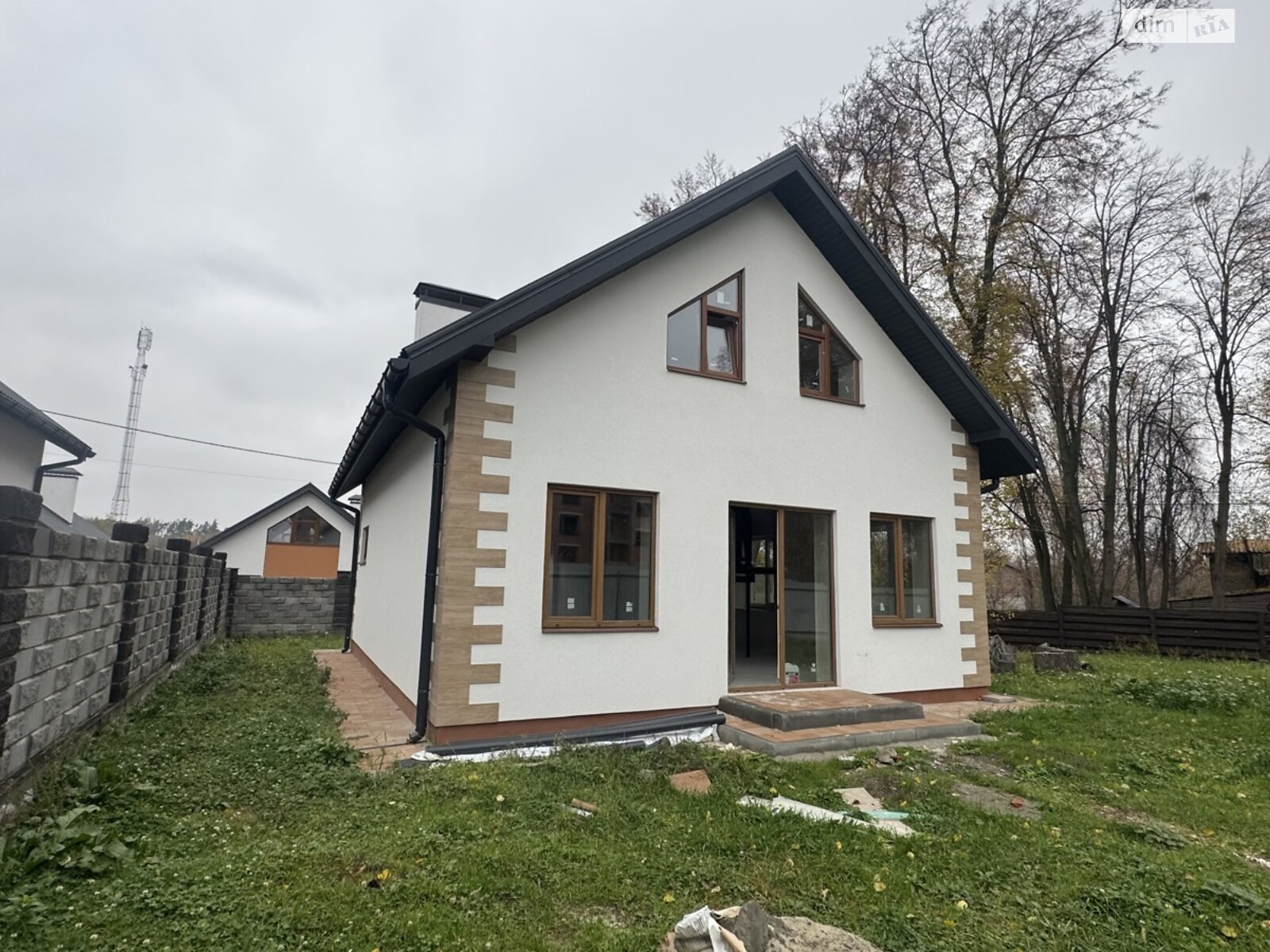 двухэтажный дом с отоплением, 120 кв. м, кирпич. Продажа в Михайловке-Рубежовке фото 1