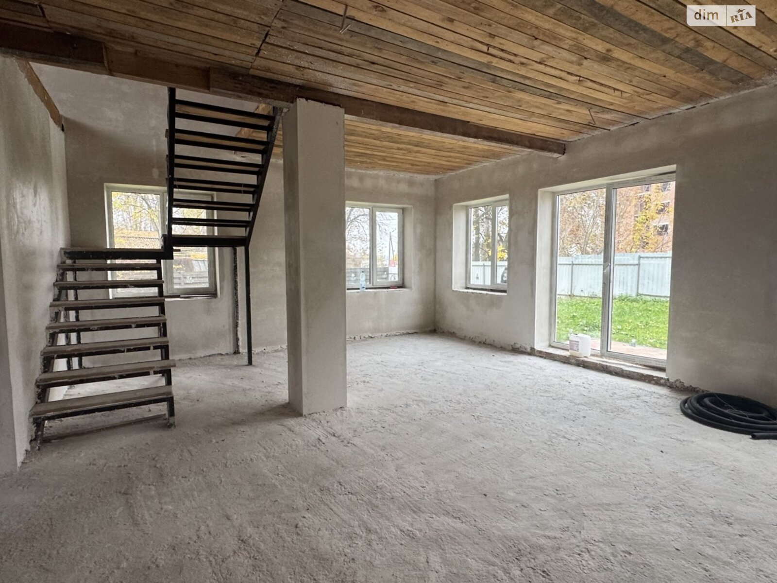 двухэтажный дом с отоплением, 120 кв. м, кирпич. Продажа в Михайловке-Рубежовке фото 1