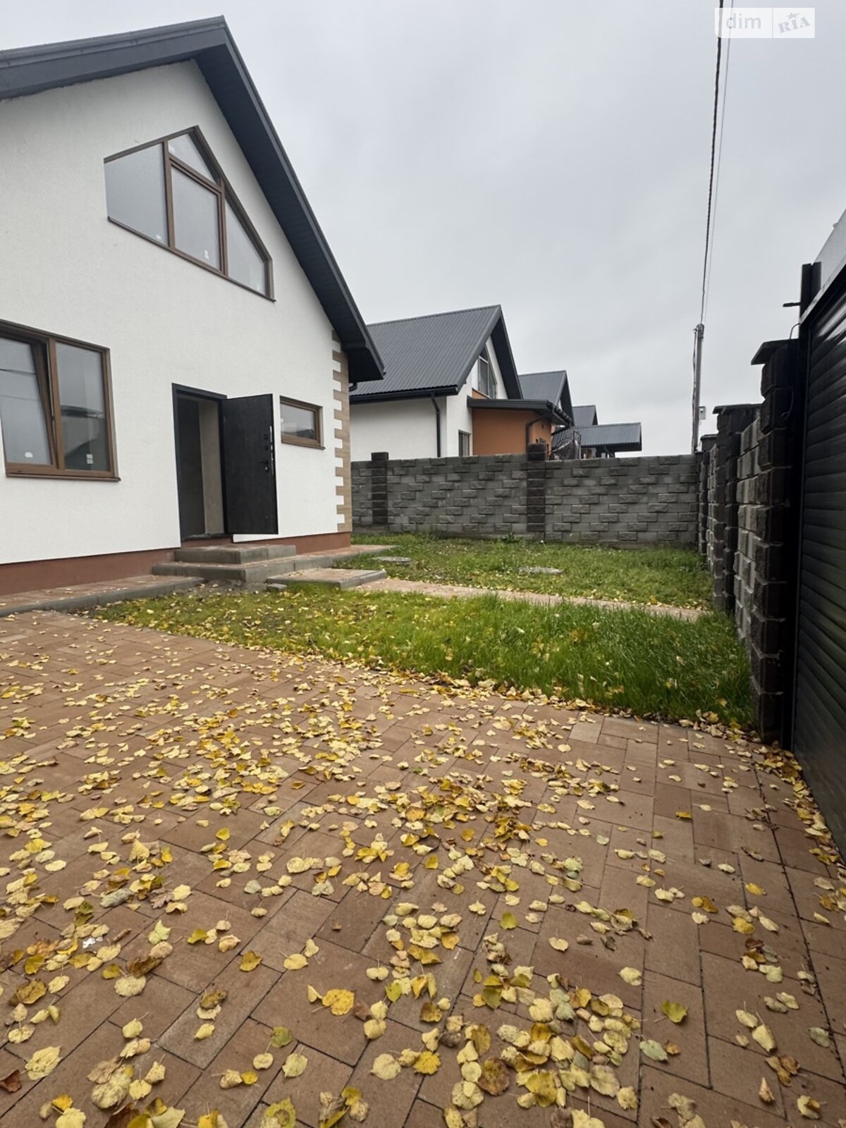 двухэтажный дом с отоплением, 120 кв. м, кирпич. Продажа в Михайловке-Рубежовке фото 1