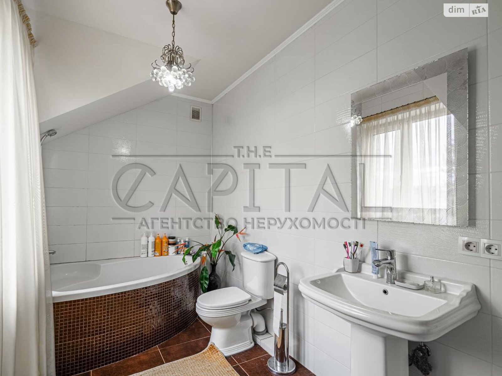 двухэтажный дом с балконом, 360 кв. м, кирпич. Продажа в Михайловке-Рубежовке фото 1 двухэтажный дом с балконом, 360 кв. м, кирпич. Продажа в Михайловке-Рубежовке фото 1