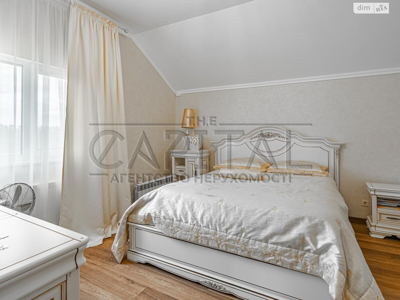 двухэтажный дом с балконом, 360 кв. м, кирпич. Продажа в Михайловке-Рубежовке фото 1 двухэтажный дом с балконом, 360 кв. м, кирпич. Продажа в Михайловке-Рубежовке фото 1