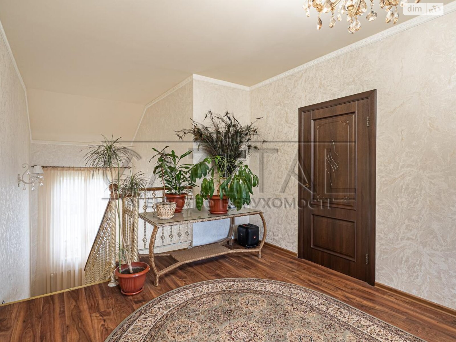 двухэтажный дом с балконом, 360 кв. м, кирпич. Продажа в Михайловке-Рубежовке фото 1 двухэтажный дом с балконом, 360 кв. м, кирпич. Продажа в Михайловке-Рубежовке фото 1