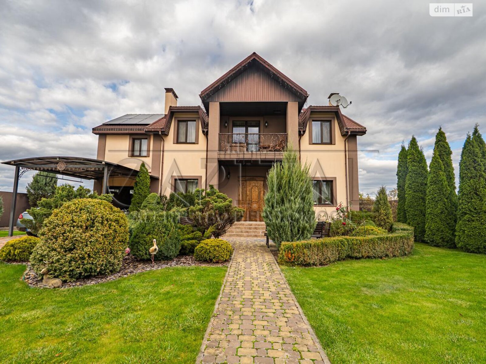 двухэтажный дом с балконом, 360 кв. м, кирпич. Продажа в Михайловке-Рубежовке фото 1 двухэтажный дом с балконом, 360 кв. м, кирпич. Продажа в Михайловке-Рубежовке фото 1