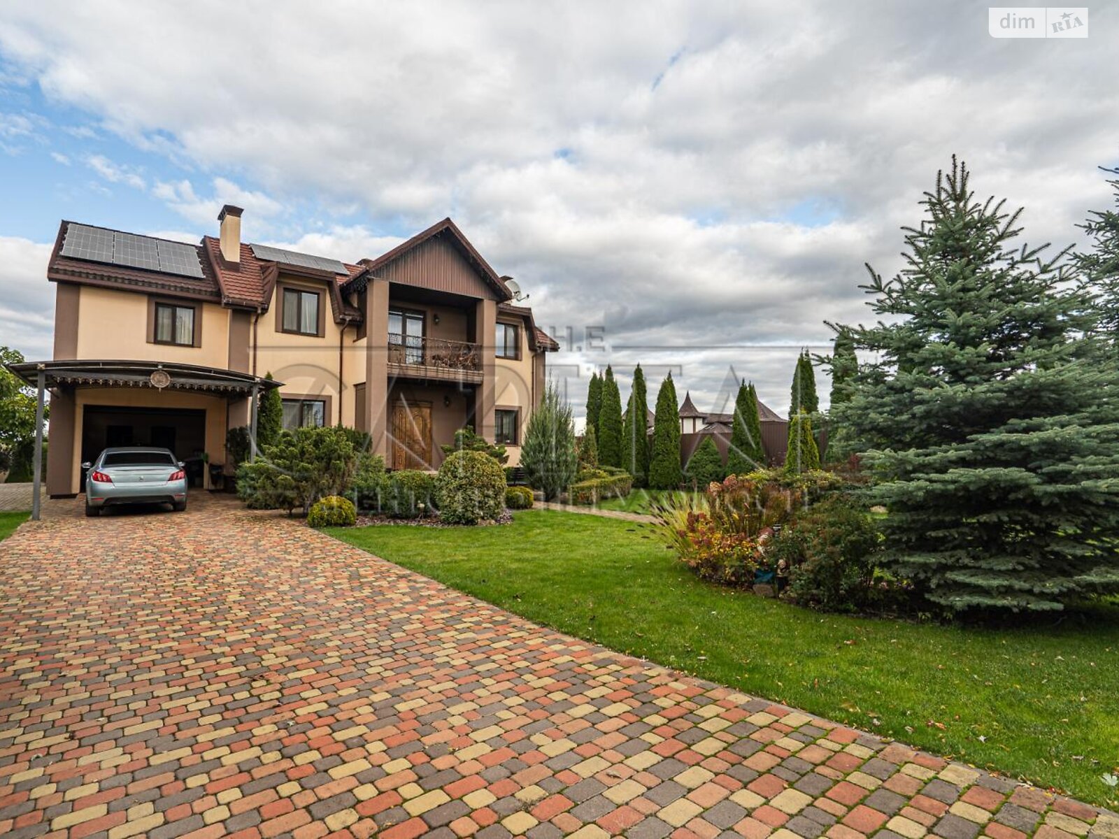 двухэтажный дом с балконом, 360 кв. м, кирпич. Продажа в Михайловке-Рубежовке фото 1 двухэтажный дом с балконом, 360 кв. м, кирпич. Продажа в Михайловке-Рубежовке фото 1