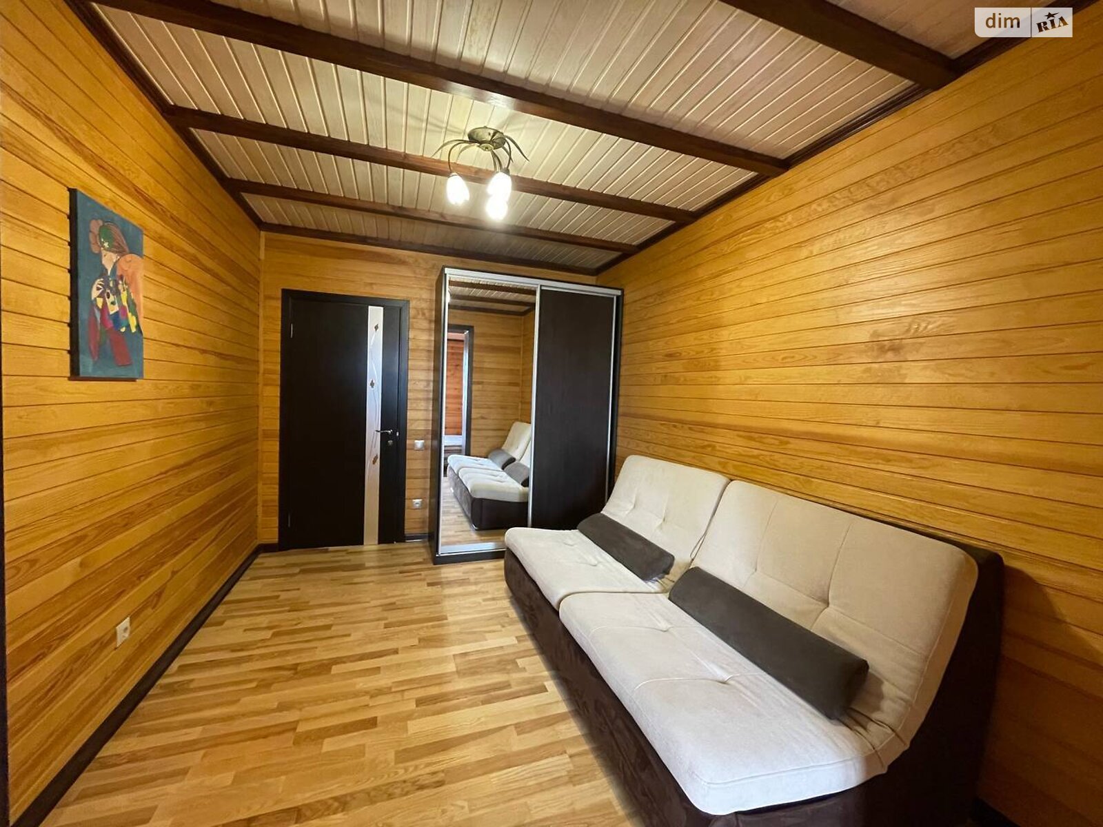 двухэтажный дом с балконом, 220 кв. м, кирпич. Продажа в Микуличах фото 1