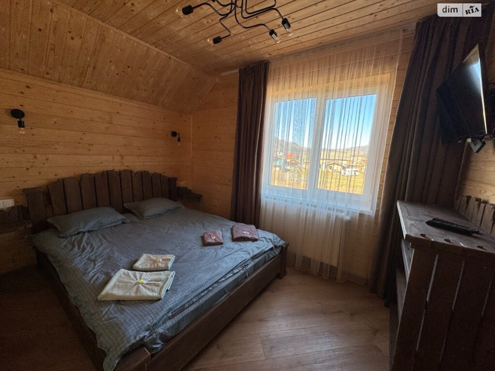 трехэтажный дом веранда, 360 кв. м, пеноблок. Продажа в Микуличине фото 1