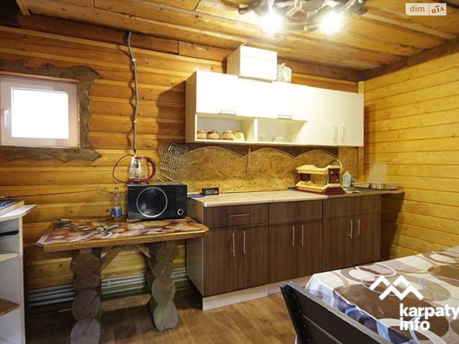 триповерховий будинок з балконом, 300 кв. м, зруб. Продаж у Микуличині фото 1 триповерховий будинок з балконом, 300 кв. м, зруб. Продаж у Микуличині фото 1