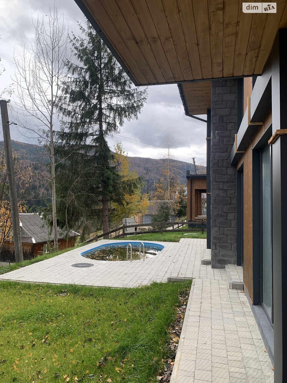 двухэтажный дом с балконом, 123 кв. м, кирпич. Продажа в Микуличине фото 1