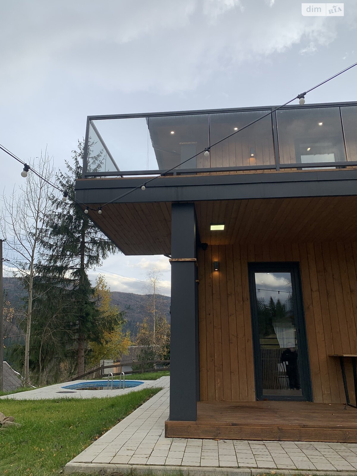 двухэтажный дом с балконом, 123 кв. м, кирпич. Продажа в Микуличине фото 1