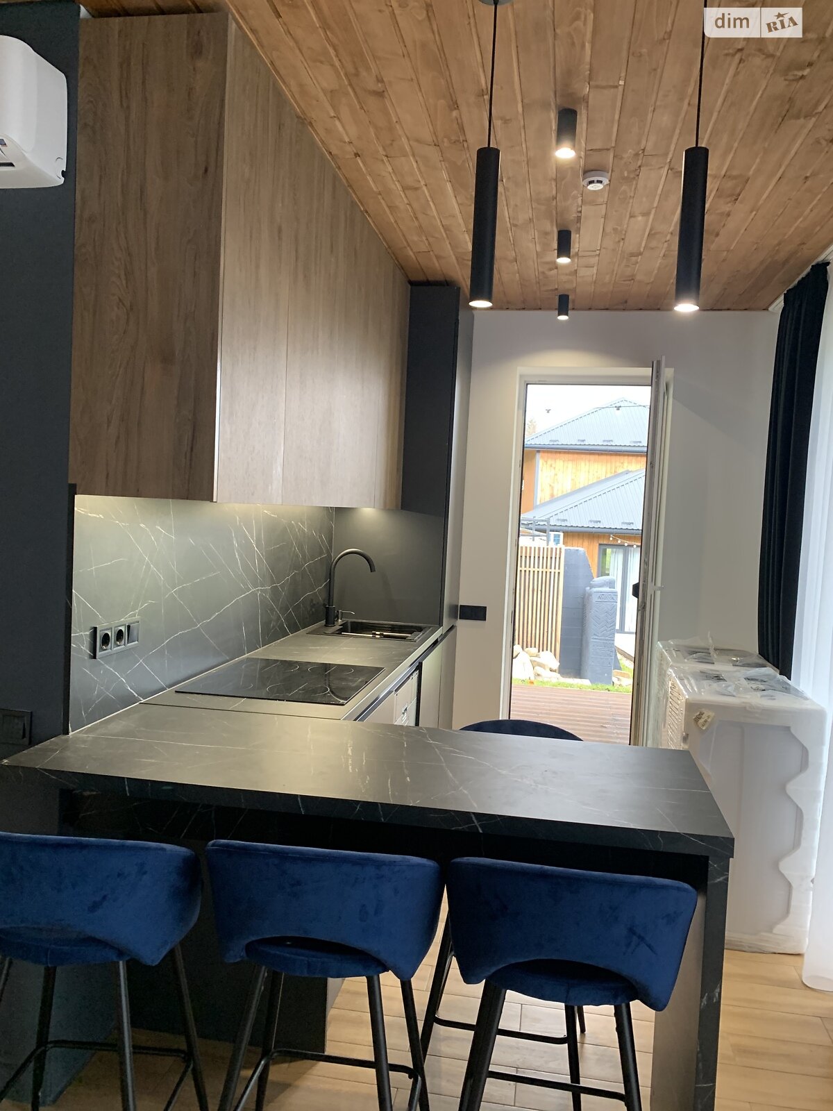 двухэтажный дом с балконом, 123 кв. м, кирпич. Продажа в Микуличине фото 1