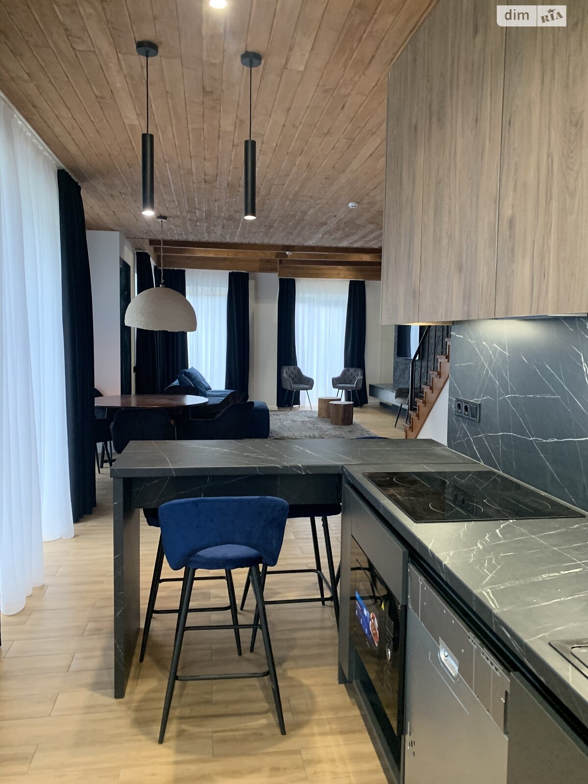 двухэтажный дом с балконом, 123 кв. м, кирпич. Продажа в Микуличине фото 1