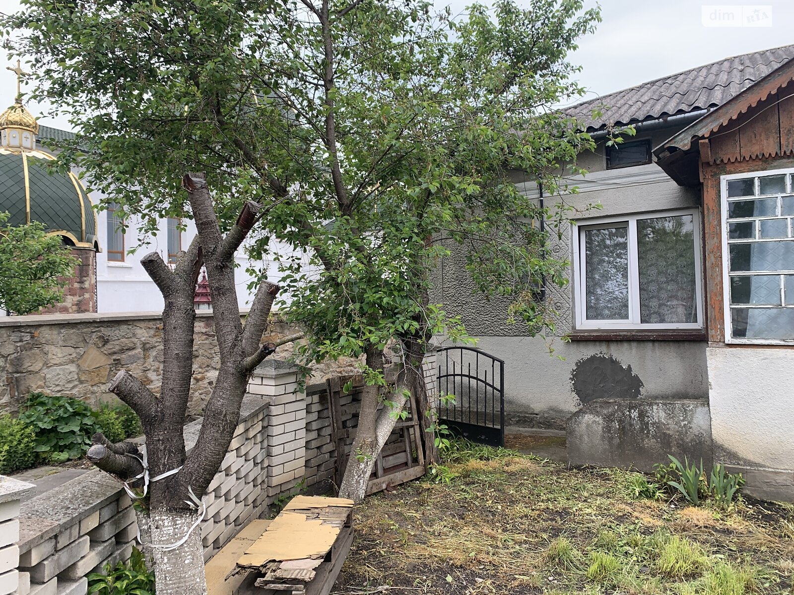 одноэтажный дом с верандой, 85 кв. м, инкерманский камень. Продажа в Микулинцах фото 1 одноэтажный дом с верандой, 85 кв. м, инкерманский камень. Продажа в Микулинцах фото 1