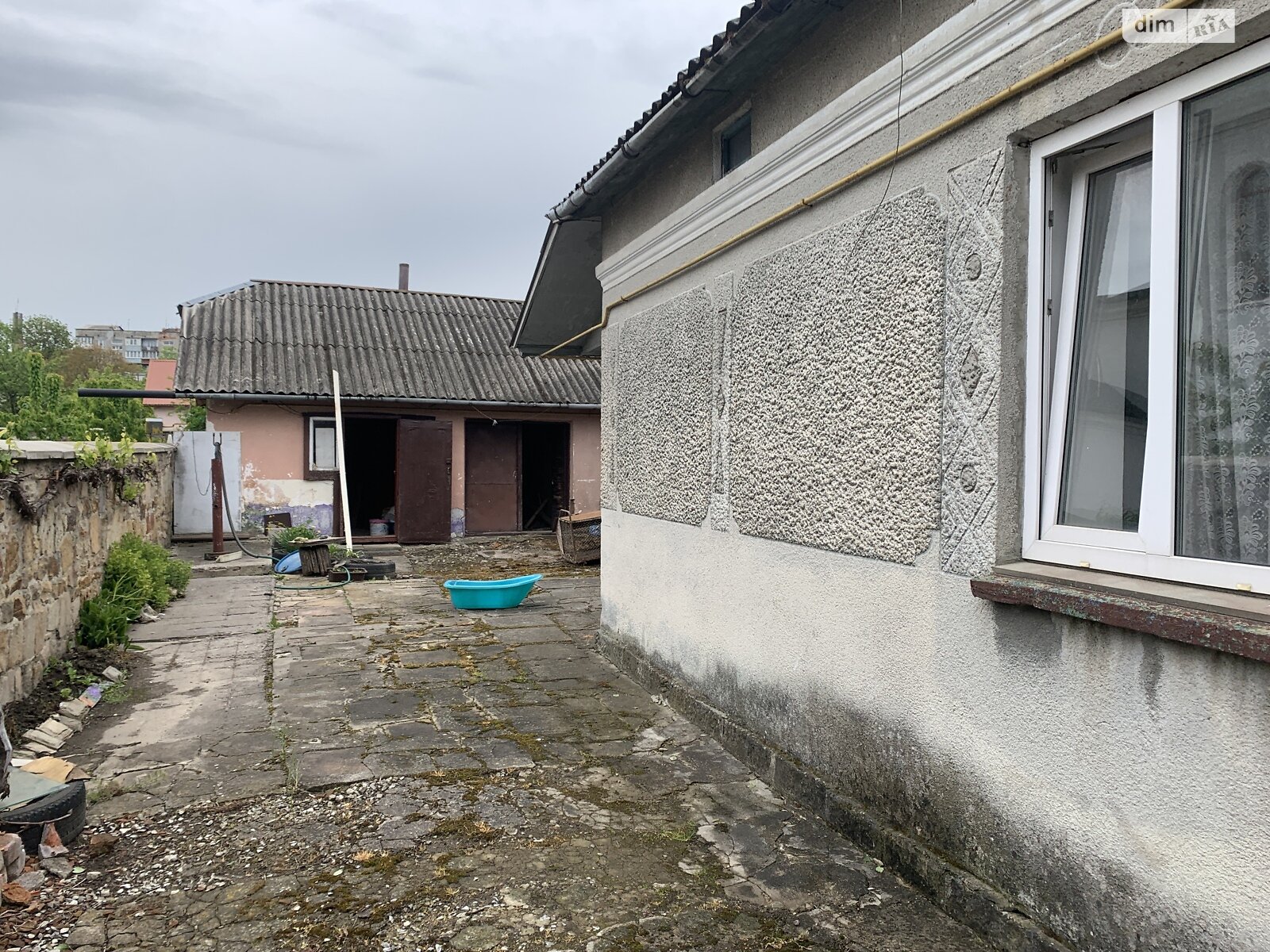 одноэтажный дом с верандой, 85 кв. м, инкерманский камень. Продажа в Микулинцах фото 1 одноэтажный дом с верандой, 85 кв. м, инкерманский камень. Продажа в Микулинцах фото 1