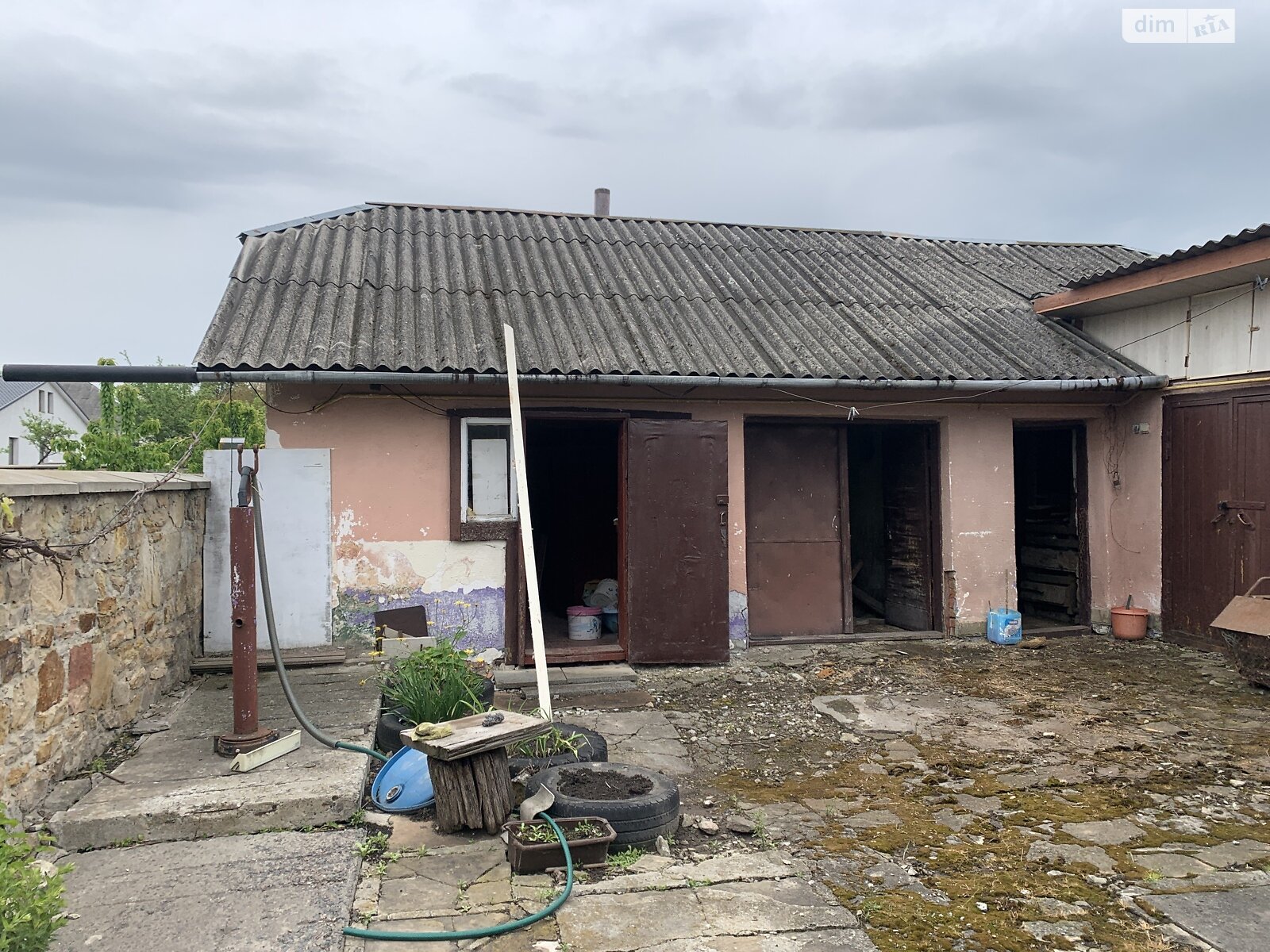 одноэтажный дом с верандой, 85 кв. м, инкерманский камень. Продажа в Микулинцах фото 1 одноэтажный дом с верандой, 85 кв. м, инкерманский камень. Продажа в Микулинцах фото 1