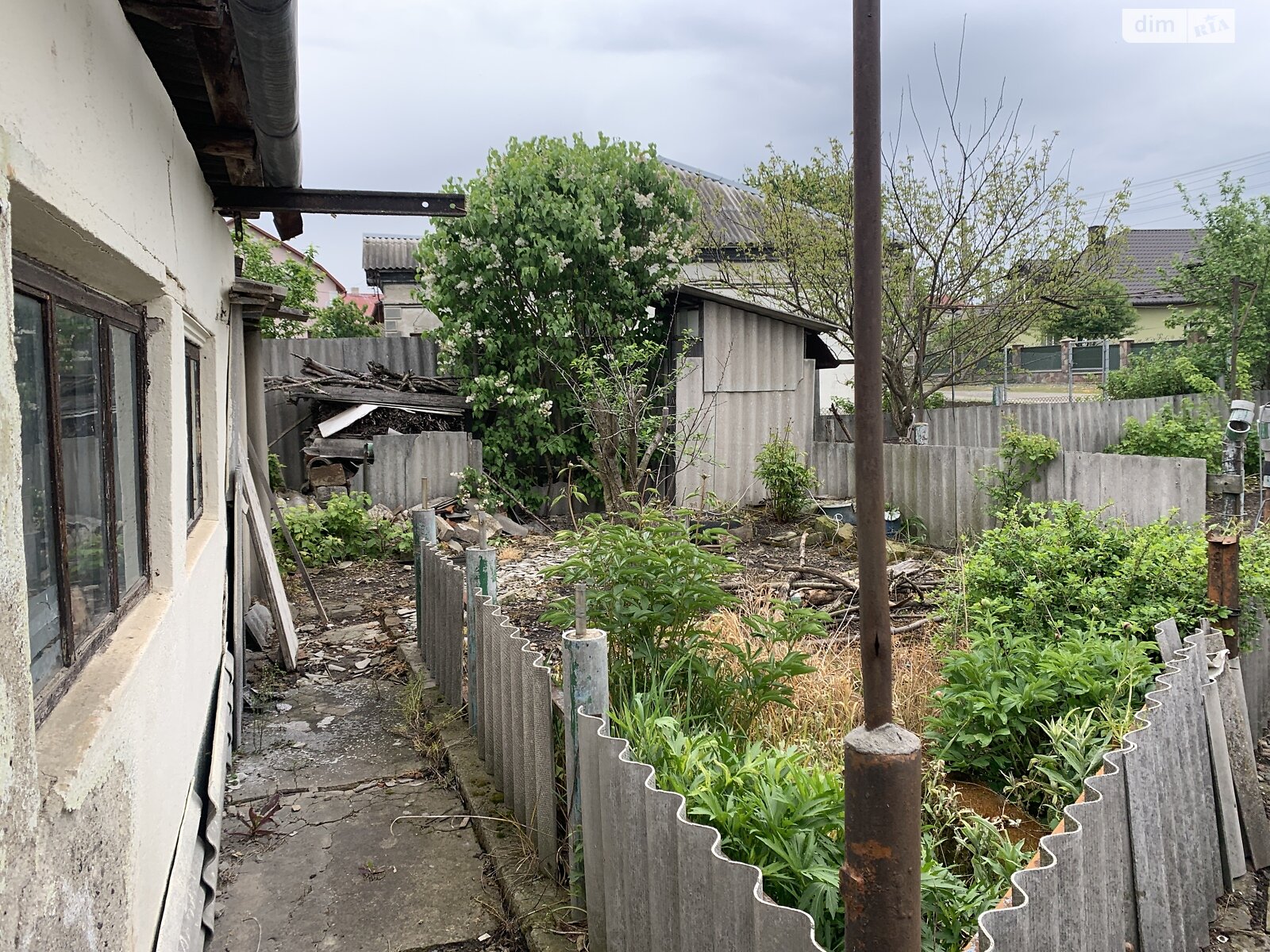 одноэтажный дом с верандой, 85 кв. м, инкерманский камень. Продажа в Микулинцах фото 1 одноэтажный дом с верандой, 85 кв. м, инкерманский камень. Продажа в Микулинцах фото 1