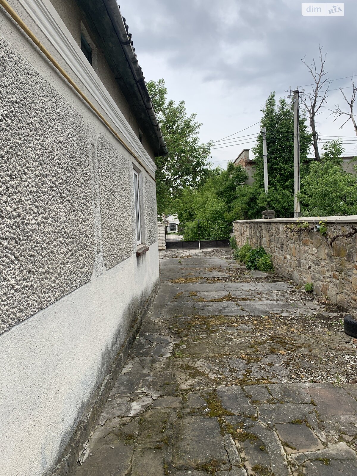 одноэтажный дом с верандой, 85 кв. м, инкерманский камень. Продажа в Микулинцах фото 1 одноэтажный дом с верандой, 85 кв. м, инкерманский камень. Продажа в Микулинцах фото 1