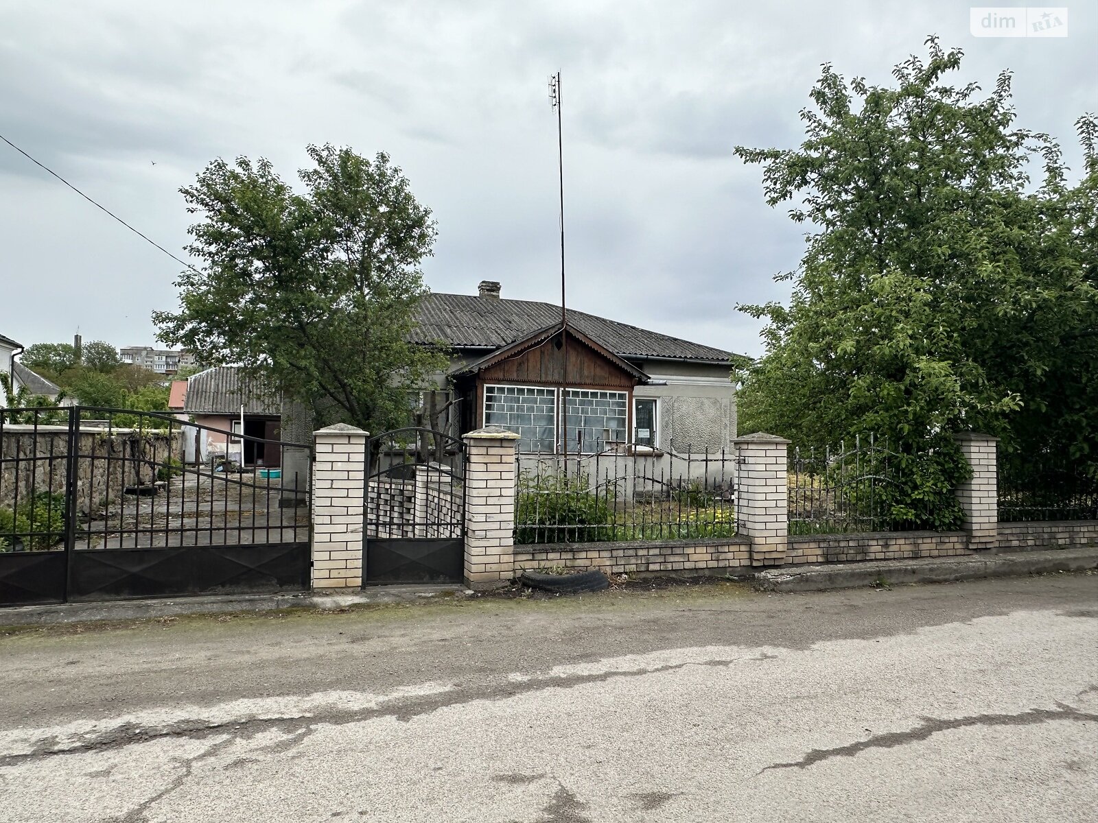 одноповерховий будинок з верандою, 75 кв. м, кирпич. Продаж у Микулинцях фото 1 одноповерховий будинок з верандою, 75 кв. м, кирпич. Продаж у Микулинцях фото 1