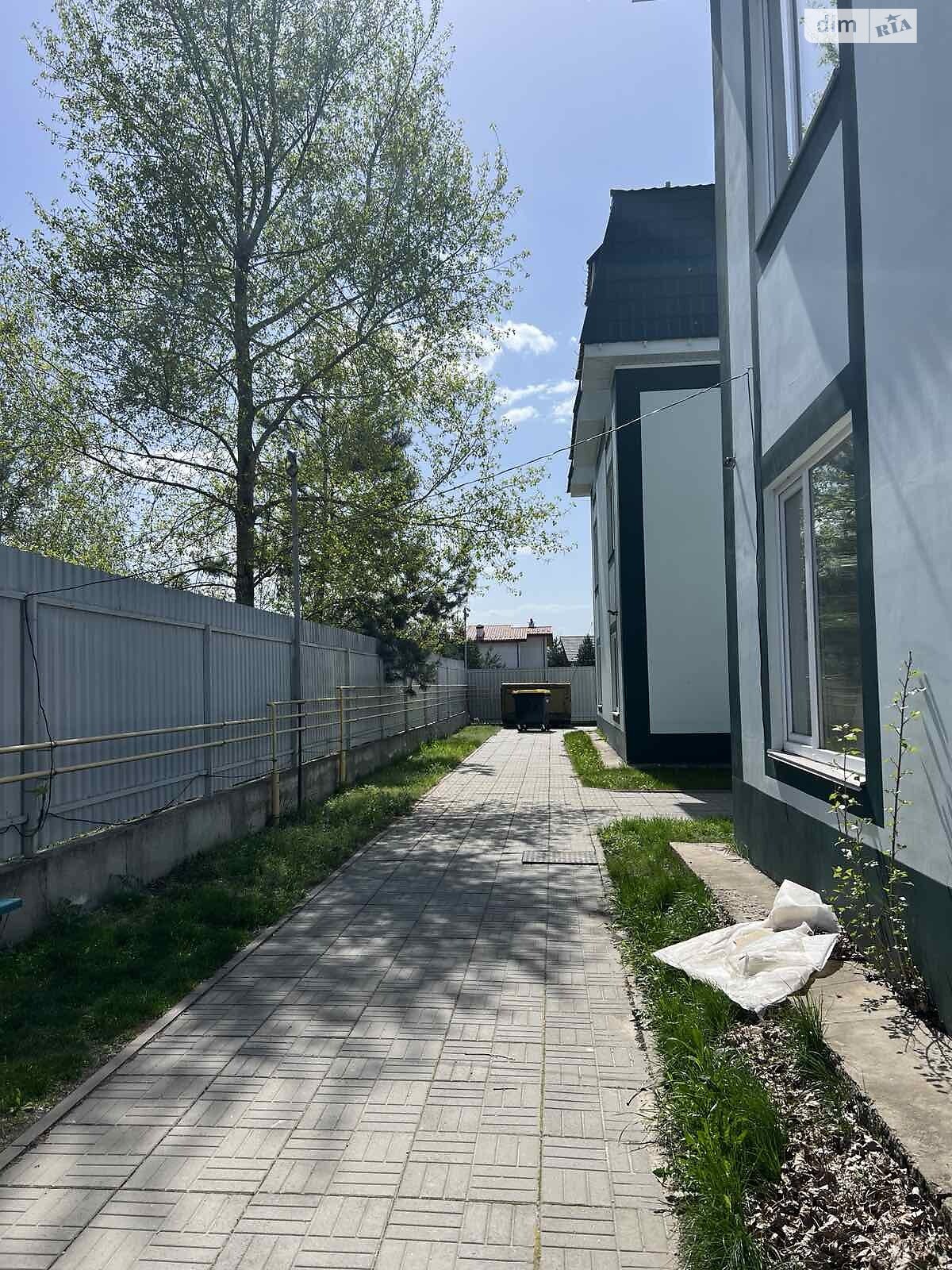 трехэтажный дом беседка, 293.1 кв. м, кирпич. Продажа в Милой фото 1 трехэтажный дом беседка, 293.1 кв. м, кирпич. Продажа в Милой фото 1