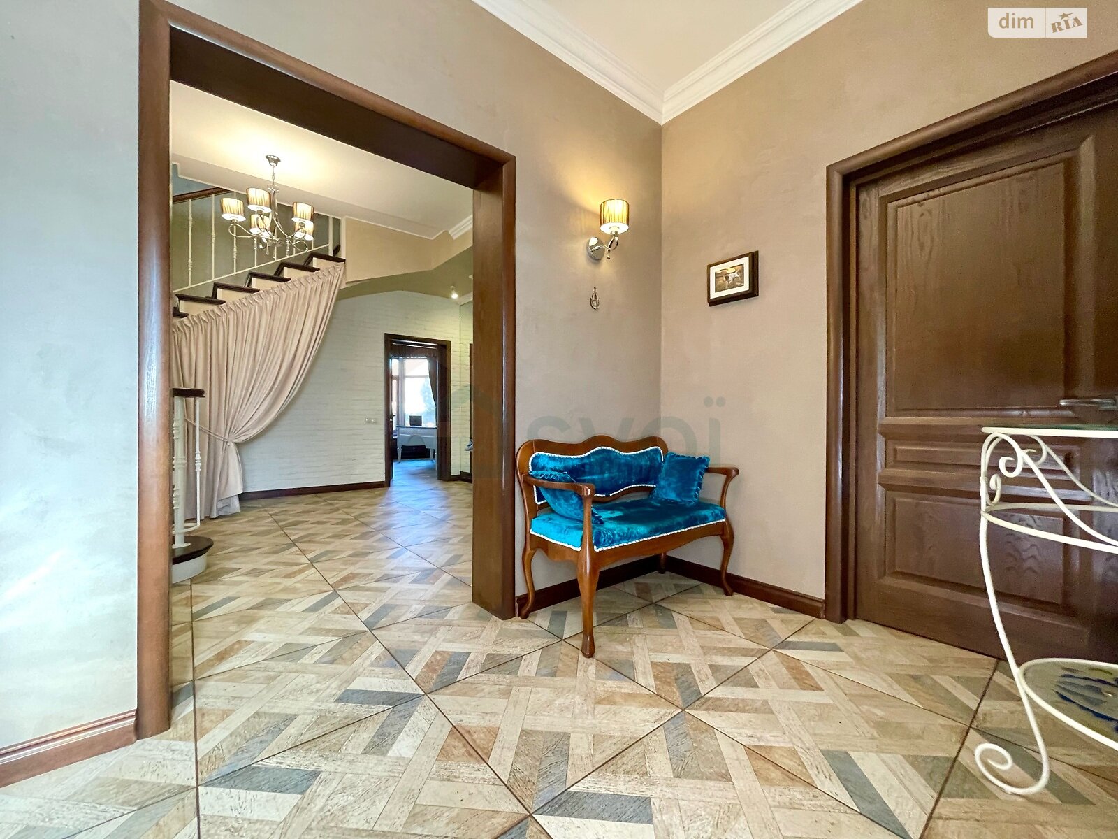 двоповерховий будинок з опаленням, 231 кв. м, цегла. Продаж у Милій фото 1