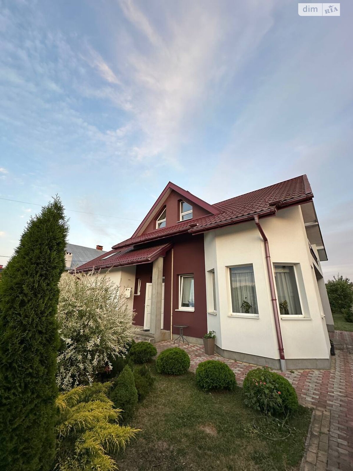 двухэтажный дом с отоплением, 210 кв. м, кирпич. Продажа в Минае фото 1 двухэтажный дом с отоплением, 210 кв. м, кирпич. Продажа в Минае фото 1