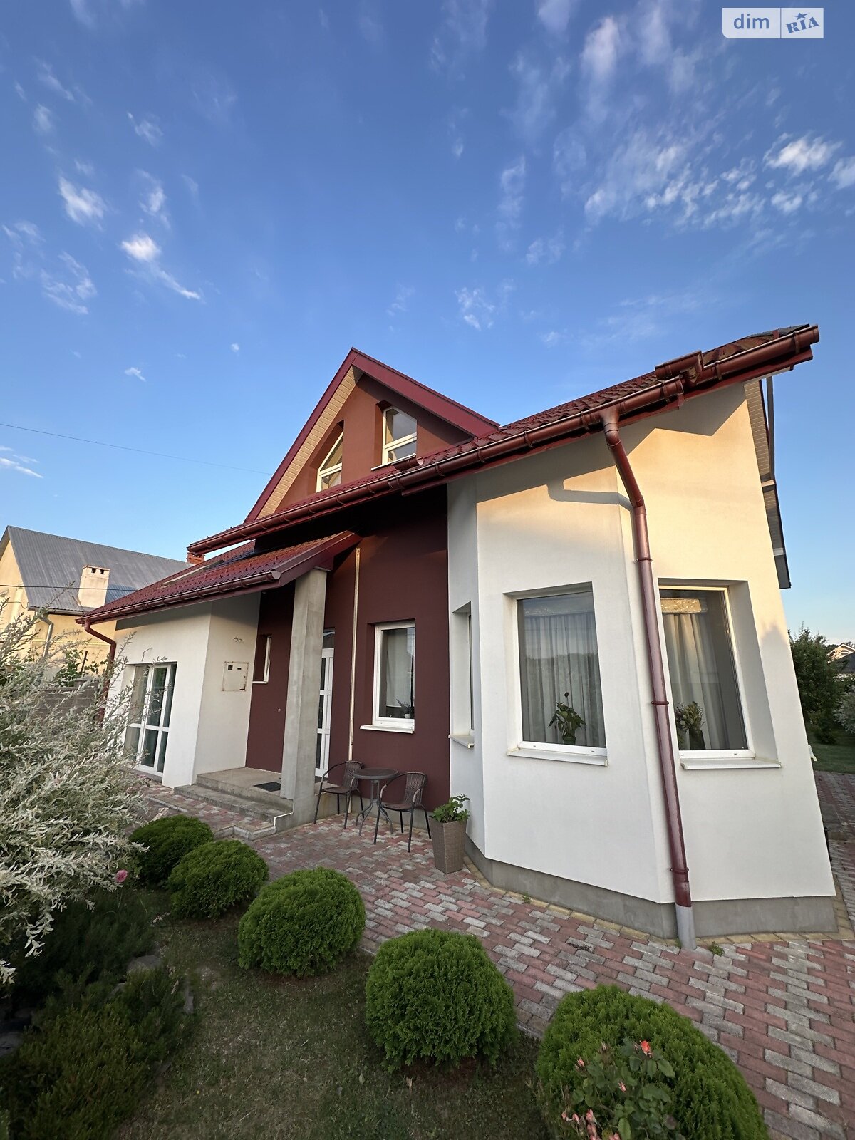 двухэтажный дом с отоплением, 210 кв. м, кирпич. Продажа в Минае фото 1 двухэтажный дом с отоплением, 210 кв. м, кирпич. Продажа в Минае фото 1