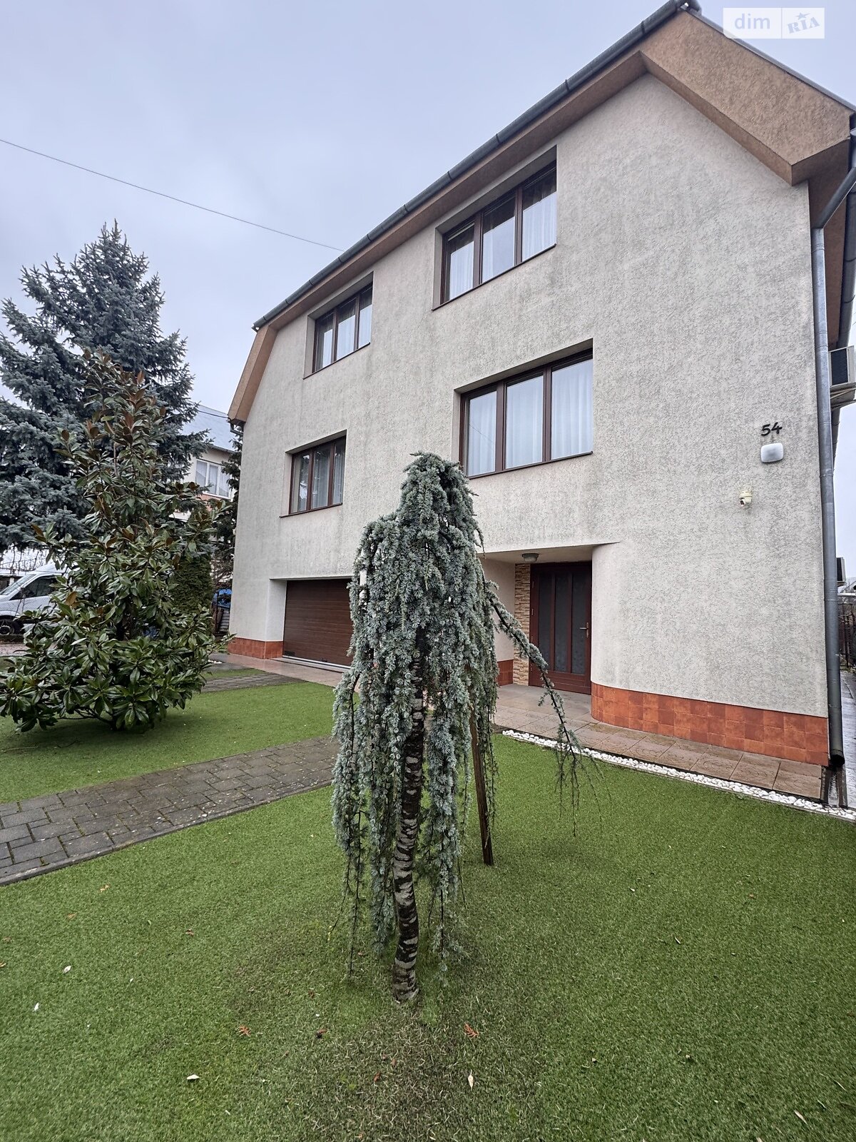 двухэтажный дом, 318 кв. м, кирпич. Продажа в Минае фото 1