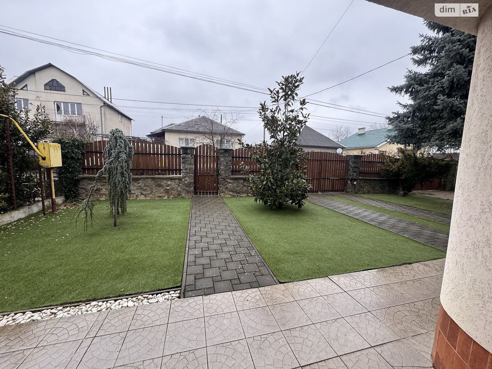 двухэтажный дом, 318 кв. м, кирпич. Продажа в Минае фото 1