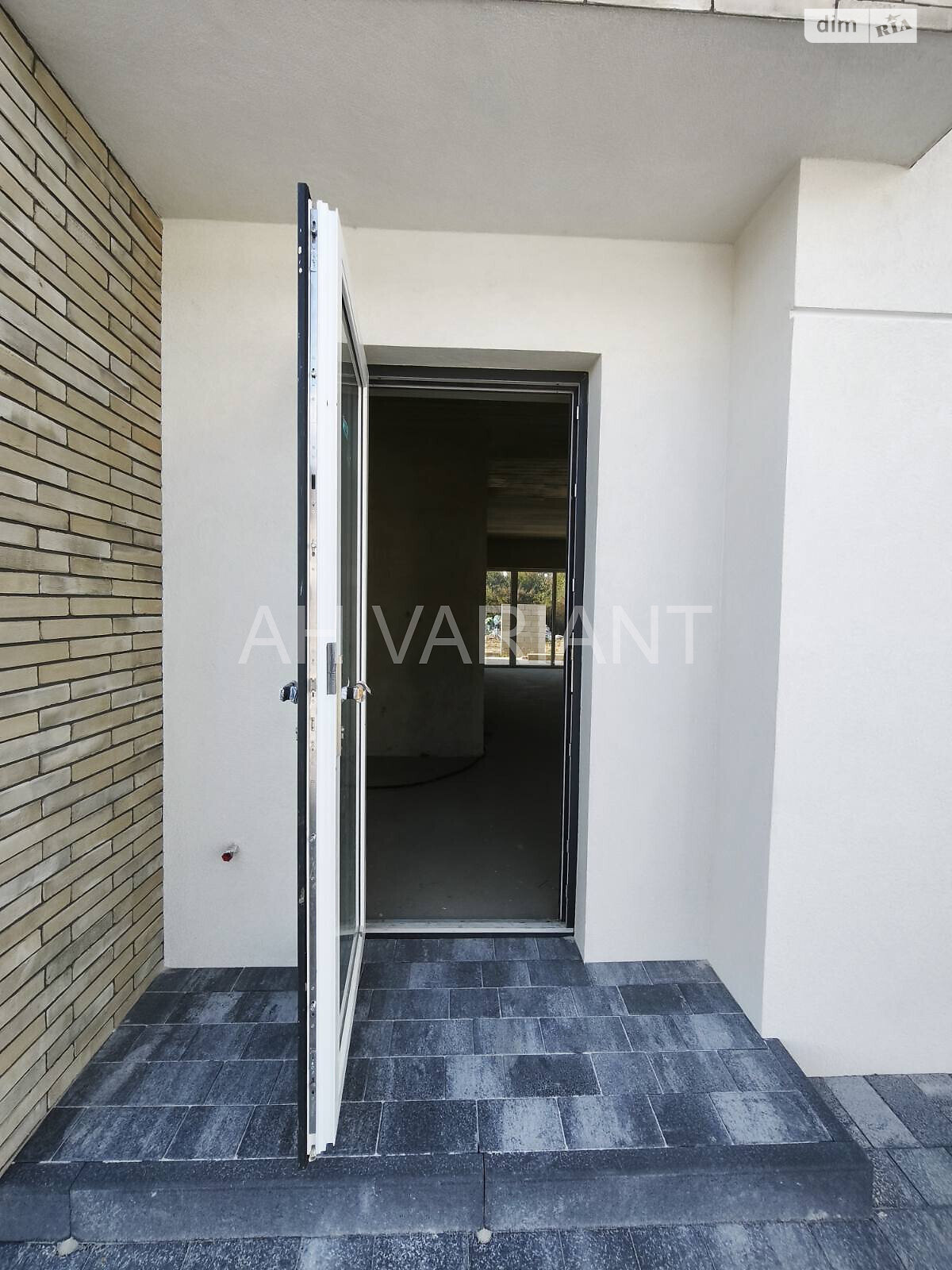 двухэтажный дом, 135 кв. м, кирпич. Продажа в Минае фото 1