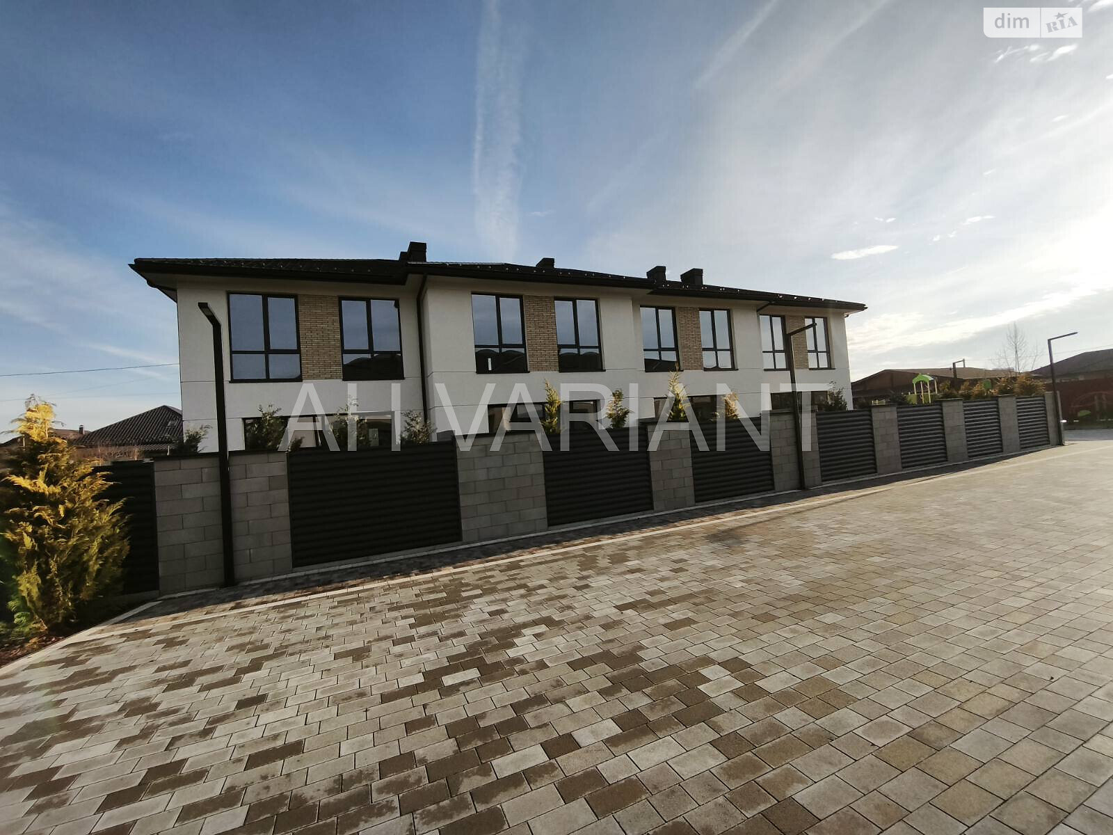 двухэтажный дом, 125 кв. м, кирпич. Продажа в Минае фото 1