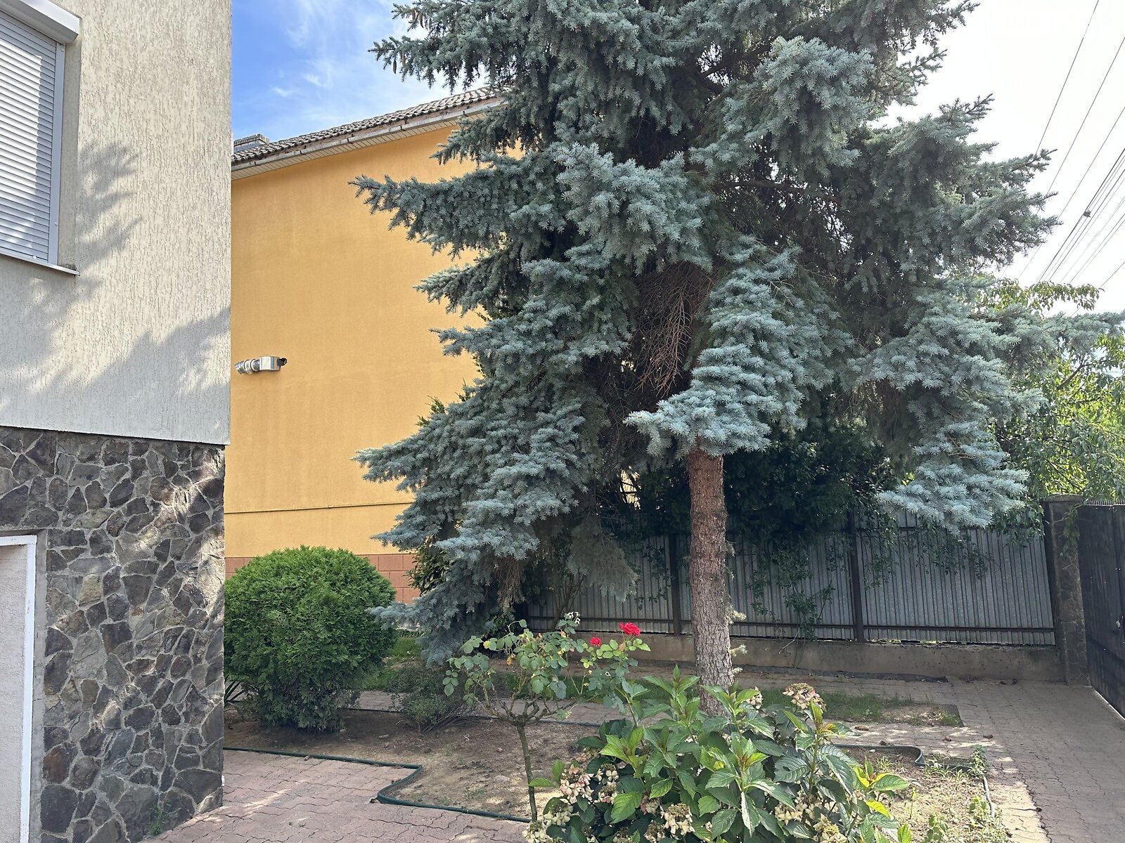 двухэтажный дом с гаражом, 360 кв. м, кирпич. Продажа в Минае фото 1 двухэтажный дом с гаражом, 360 кв. м, кирпич. Продажа в Минае фото 1