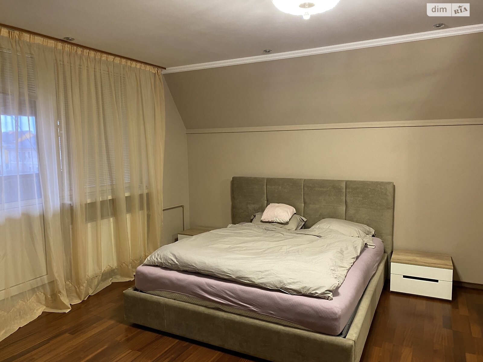 двухэтажный дом с гаражом, 360 кв. м, кирпич. Продажа в Минае фото 1 двухэтажный дом с гаражом, 360 кв. м, кирпич. Продажа в Минае фото 1
