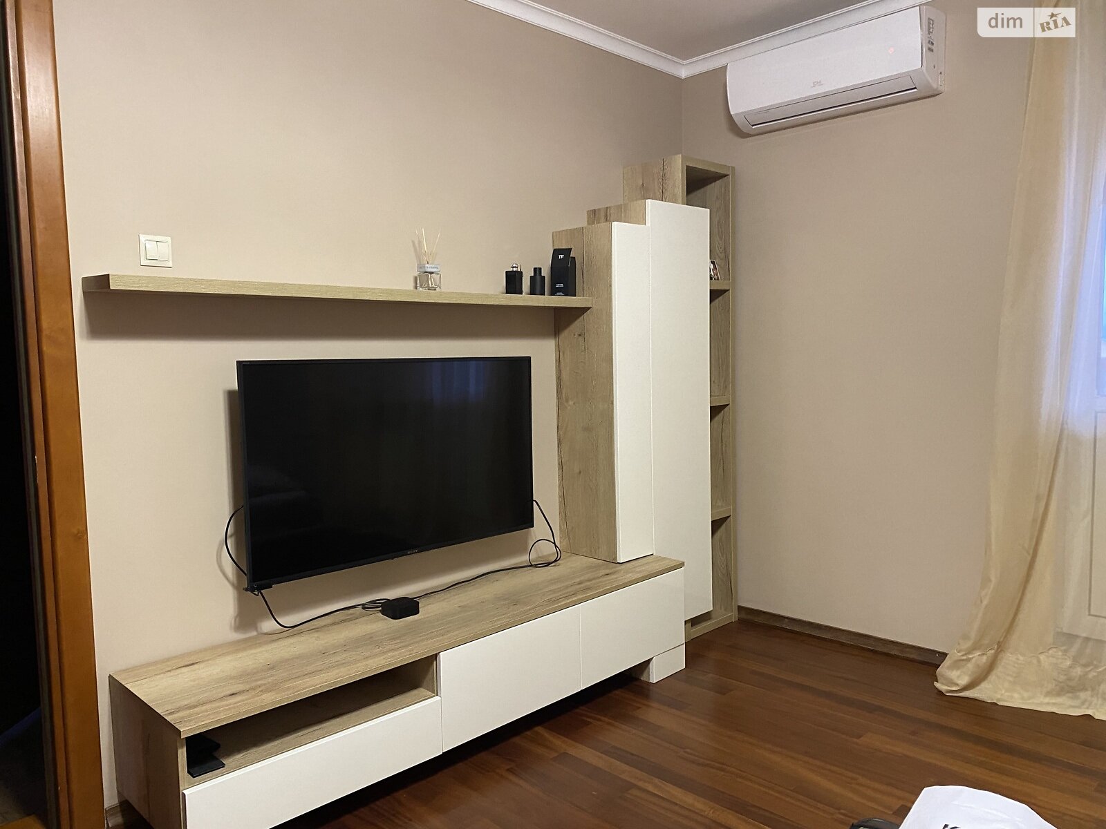двухэтажный дом с гаражом, 360 кв. м, кирпич. Продажа в Минае фото 1 двухэтажный дом с гаражом, 360 кв. м, кирпич. Продажа в Минае фото 1