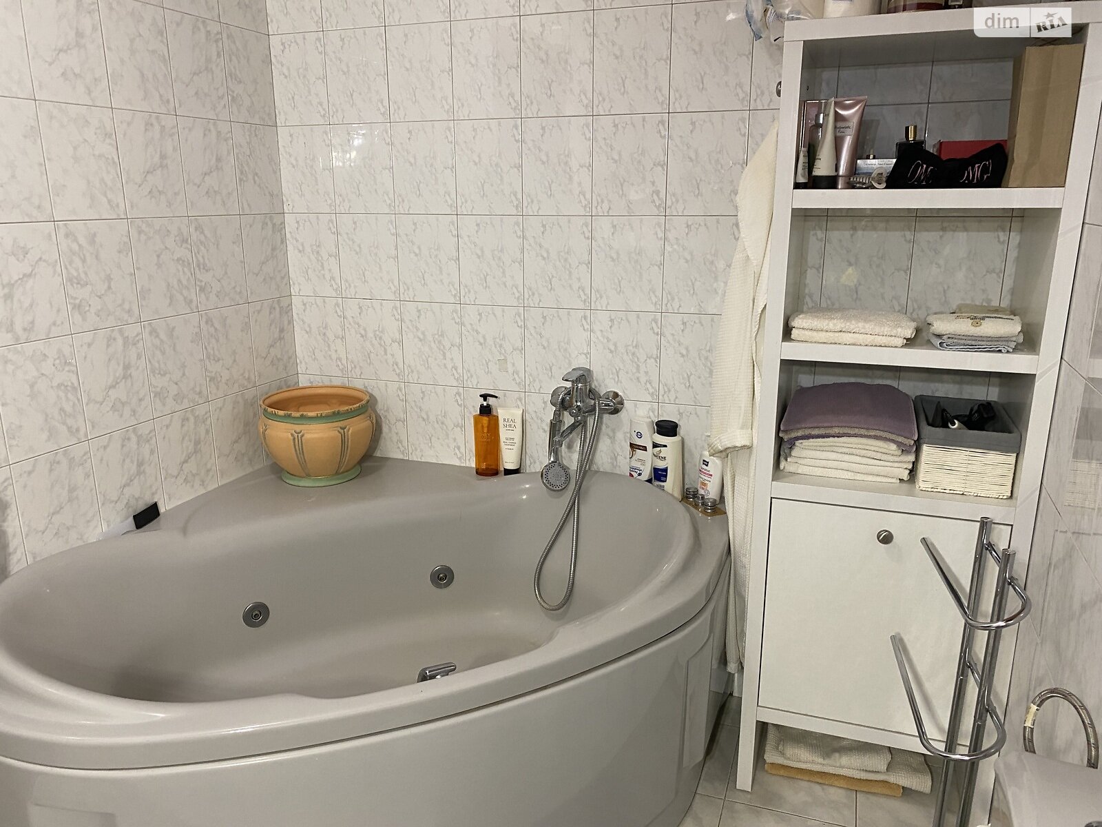 двухэтажный дом с гаражом, 360 кв. м, кирпич. Продажа в Минае фото 1 двухэтажный дом с гаражом, 360 кв. м, кирпич. Продажа в Минае фото 1