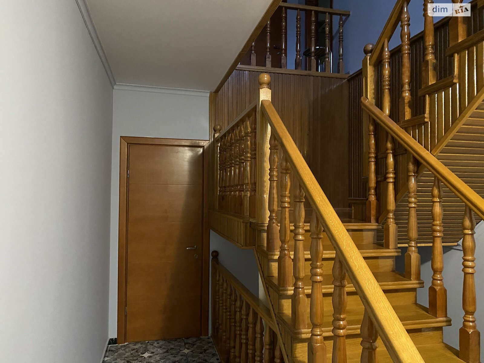 двухэтажный дом с гаражом, 360 кв. м, кирпич. Продажа в Минае фото 1 двухэтажный дом с гаражом, 360 кв. м, кирпич. Продажа в Минае фото 1