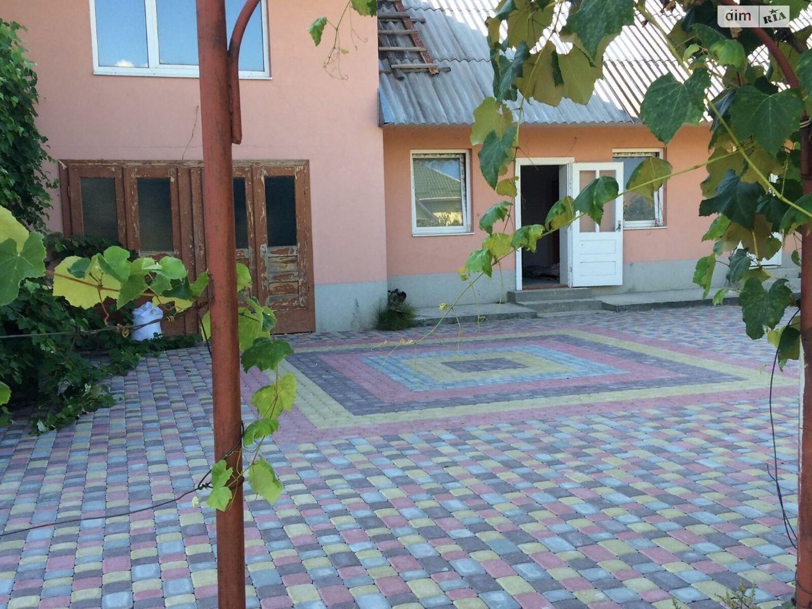 двухэтажный дом, 715 кв. м, кирпич. Продажа в Минае фото 1 двухэтажный дом, 715 кв. м, кирпич. Продажа в Минае фото 1