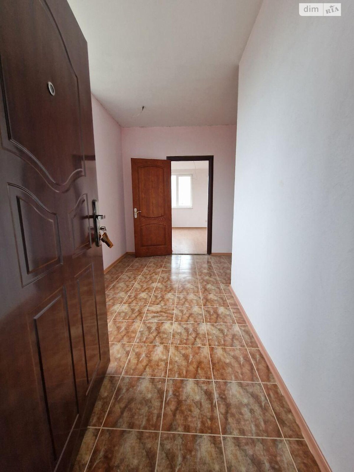 двухэтажный дом, 715 кв. м, кирпич. Продажа в Минае фото 1 двухэтажный дом, 715 кв. м, кирпич. Продажа в Минае фото 1